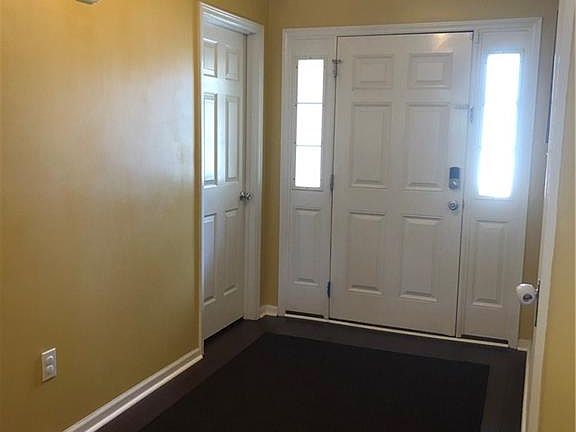 4th image of 217 Walden Green Dr
