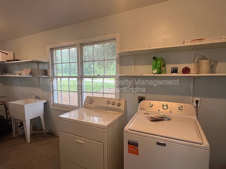 1401 E 34th St — Photo 39