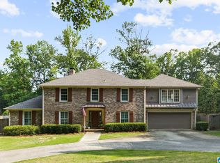2636 Creekview Dr, Hoover, AL 35226