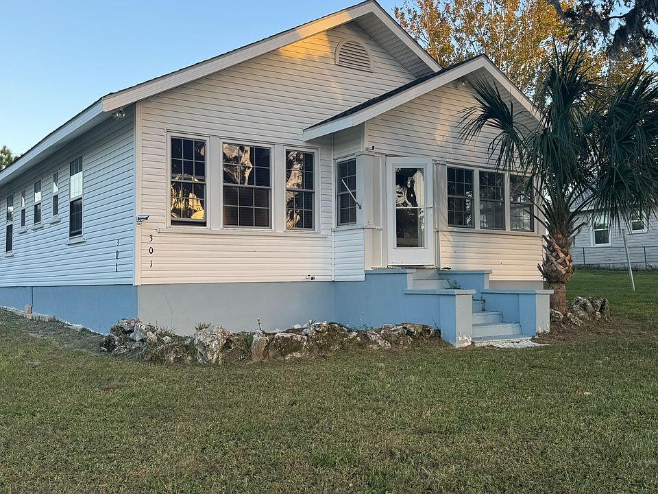 1st image of 301 Sunnyside Dr