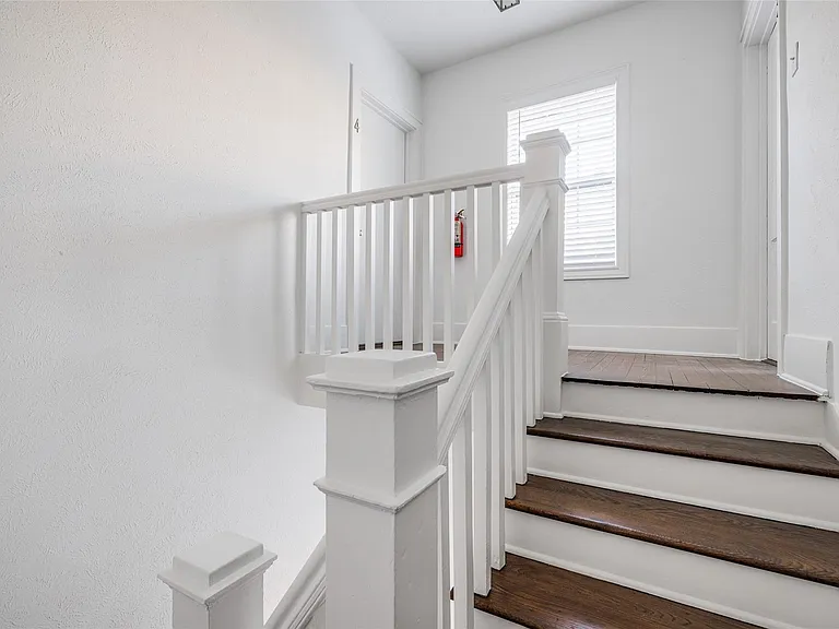 601 Bomar St #3 — Photo 24