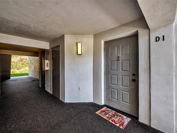 3rd image of 1182 Pine Ridge Cir W APT D1