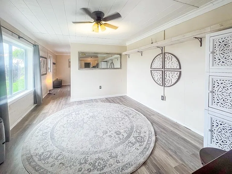 511 Riverview Ct — Photo 39