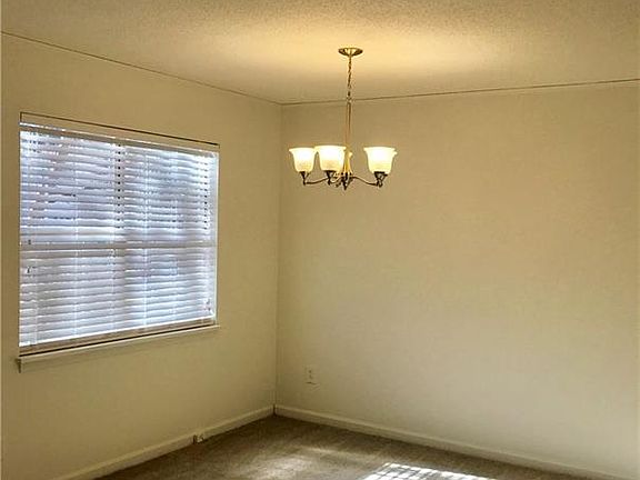 3rd image of 4225B Edith Ln