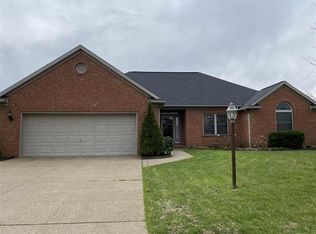6633 Oakshire Ct, Newburgh, IN