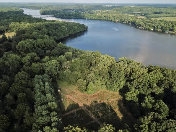 3550 E Snow Rd, Berrien Springs, MI 49103