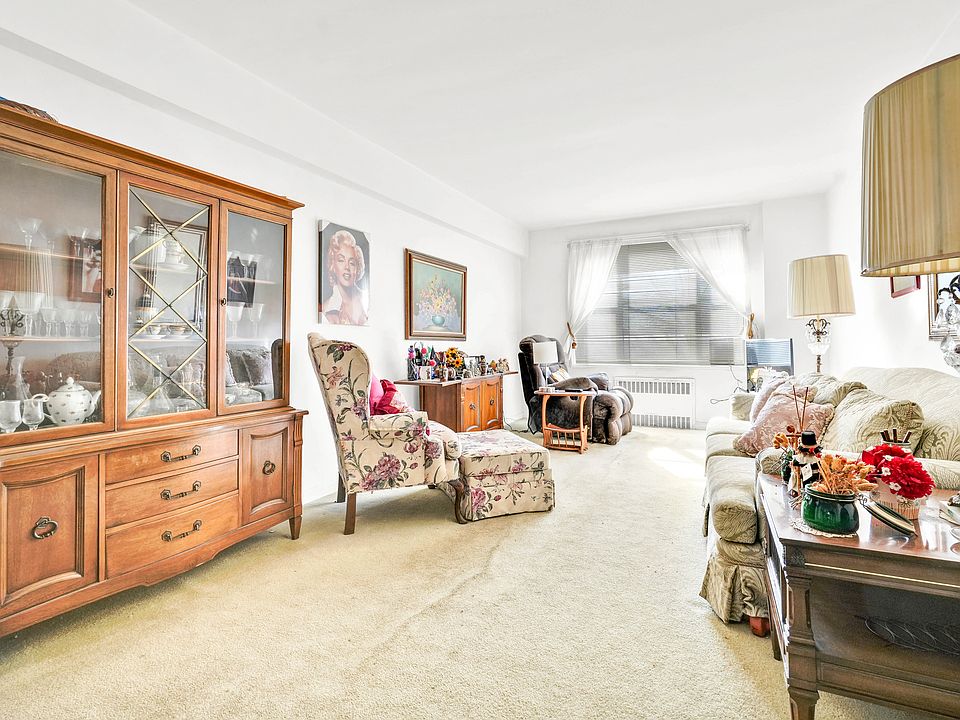 1st image of 27-05 Parsons Blvd #5D