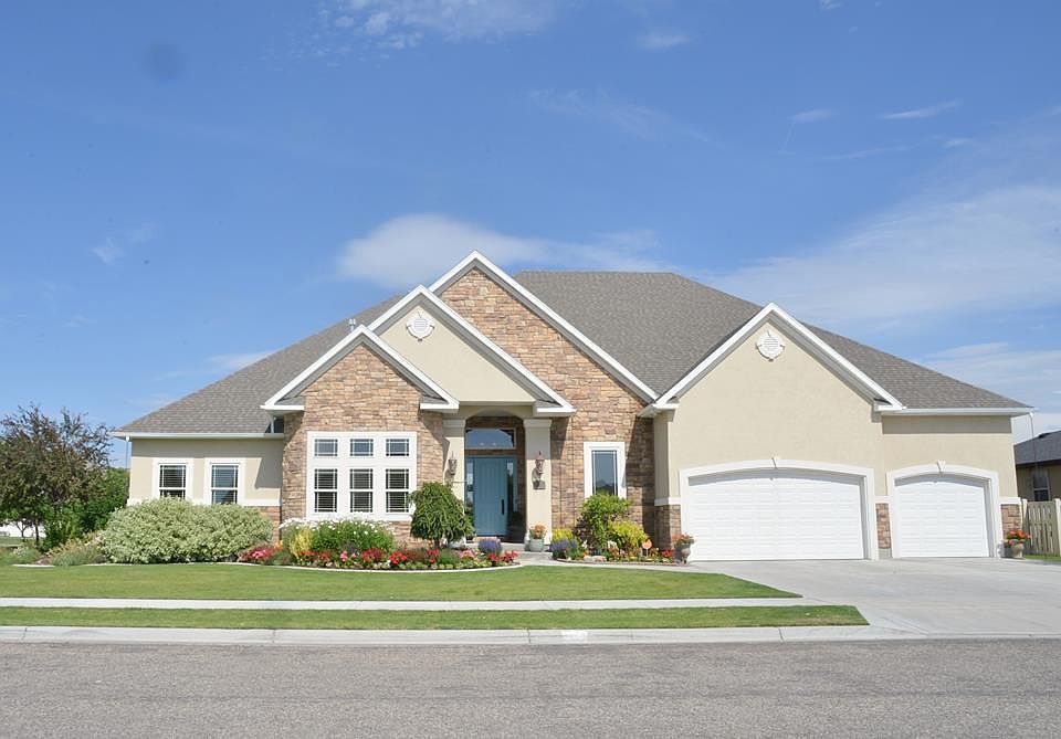 1st image of 364 Stillwater Circle