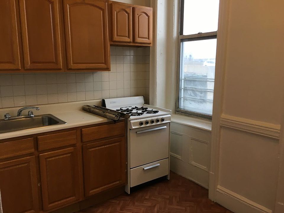 1st image of 2610 Hoyt Ave S APT 3F