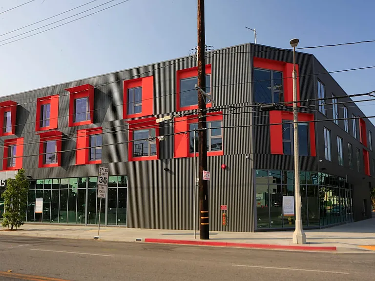 Zoe Lofts — Photo 24