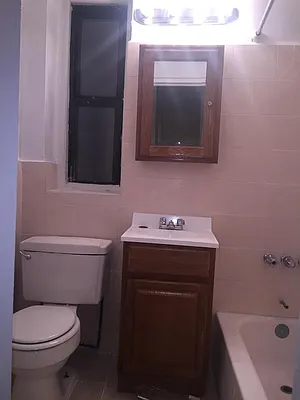 Rented by Roberto Guilbet, LREB | media 1