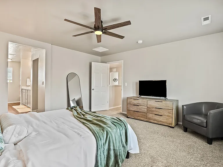 17589 Mountain Springs Ave — Photo 31