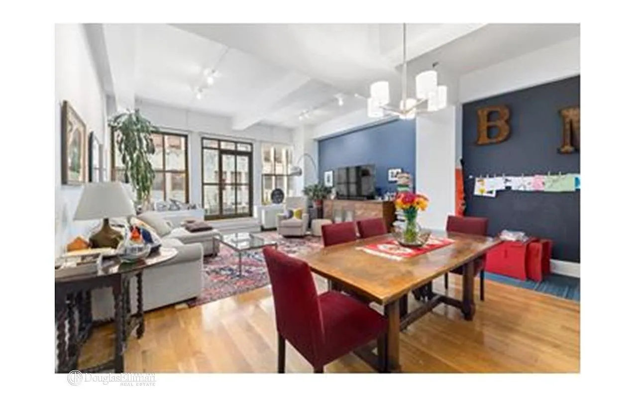 130 W 30th St APT 10A photo 1