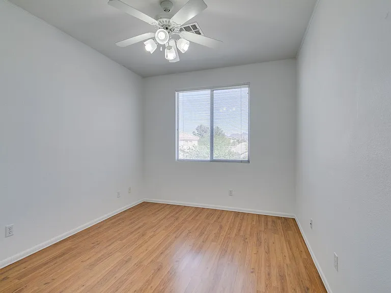 2760 Saigon Dr — Photo 15