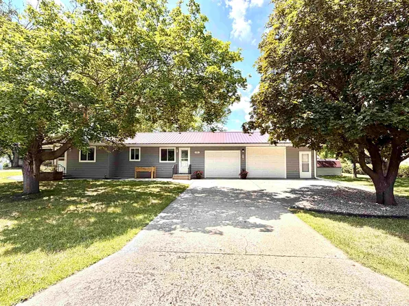 2106 Main St, Tyndall, SD 57066