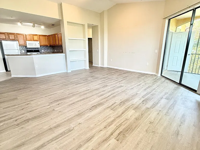 6169 Metrowest Blvd #1-307 — Photo 7