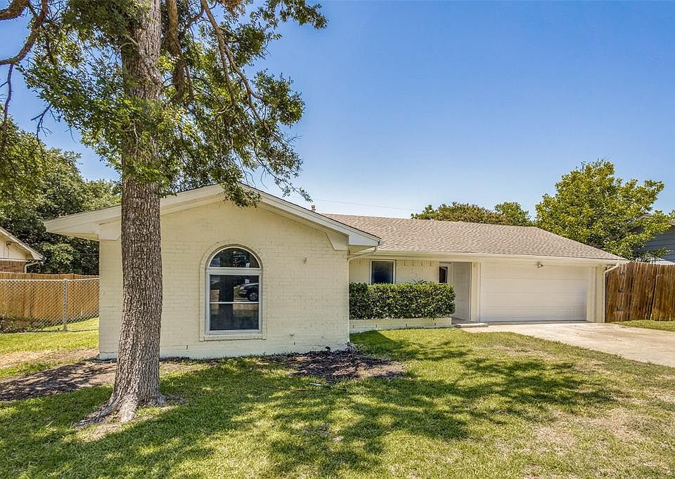 1st image of 1309 White Cir