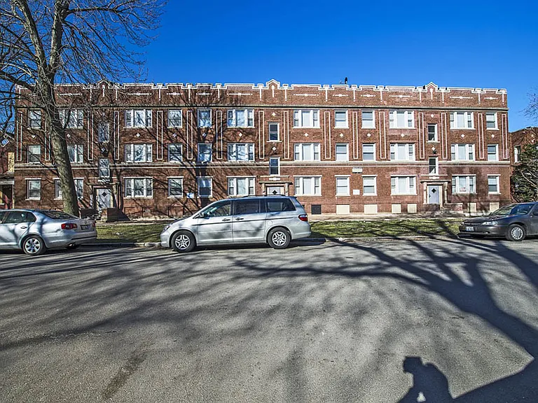 7120 S Wabash — Photo 16