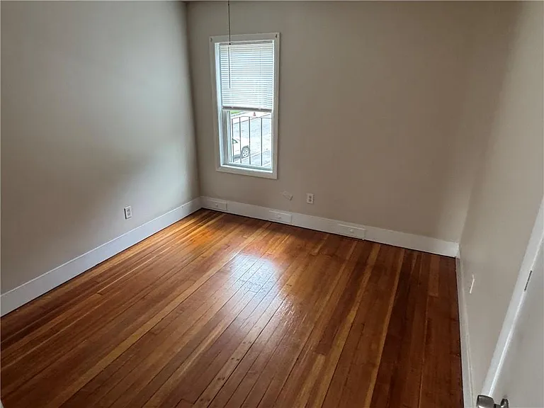 107 Mount Saint Charles Ave #2 — Photo 7