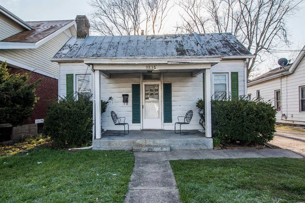 3836 Edwards Rd photo 1