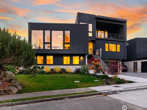 6203 52nd Avenue S, Seattle, WA 98118