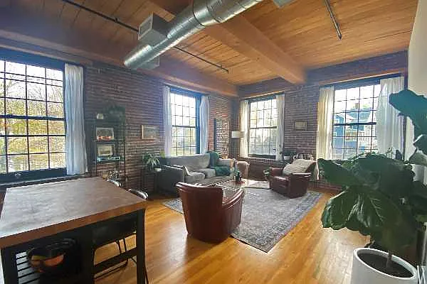 2 bed, $2,825 — Photo 3