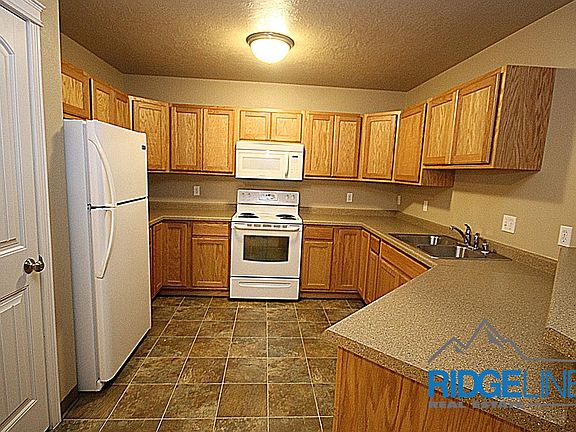 4th image of 2326 14th Ave S APT 3