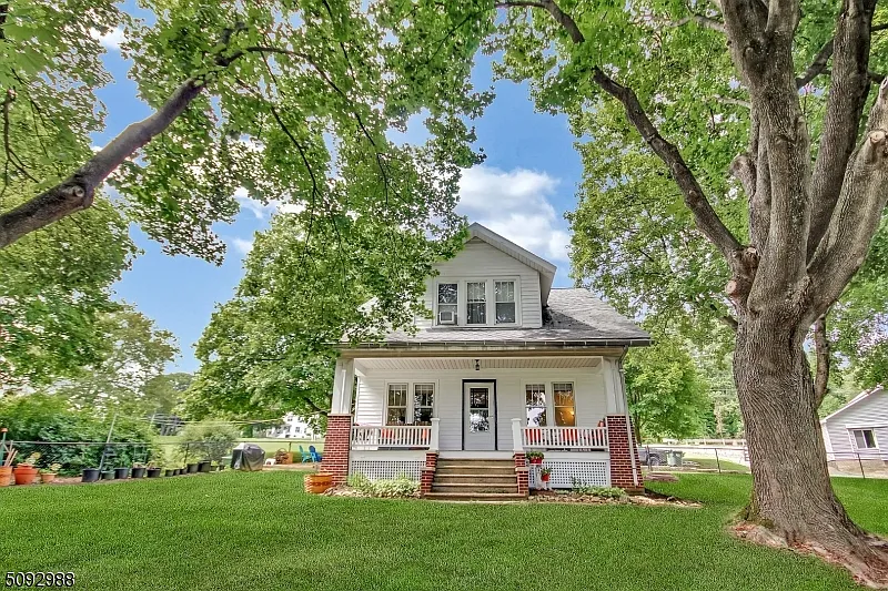 2278 Belvidere Rd photo 1