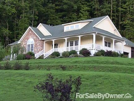 1st image of 253 Redwood Dr