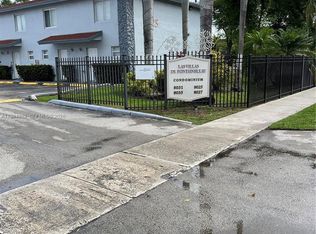 8031 NW 8th St APT 13, Miami, FL 33126