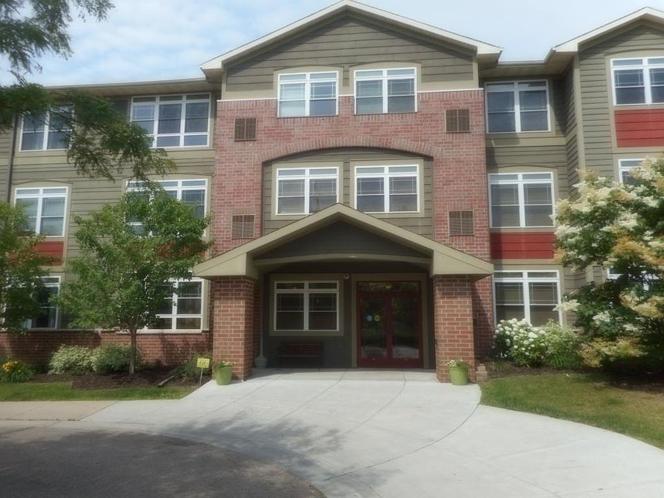 1st image of 2530 E 34th St APT 104