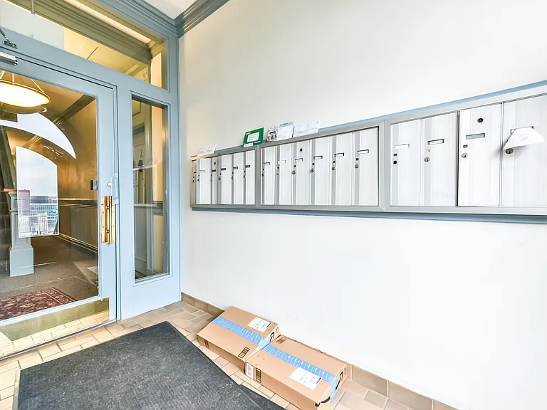 121 Grandview Ave #6 — Photo 16