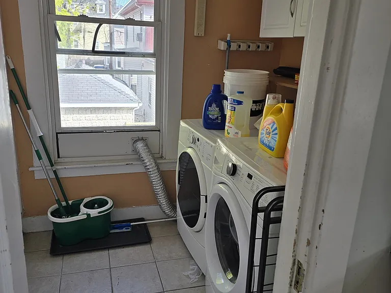 12 Spring St #4 — Photo 11