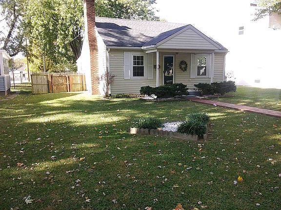 Front- Covered porch