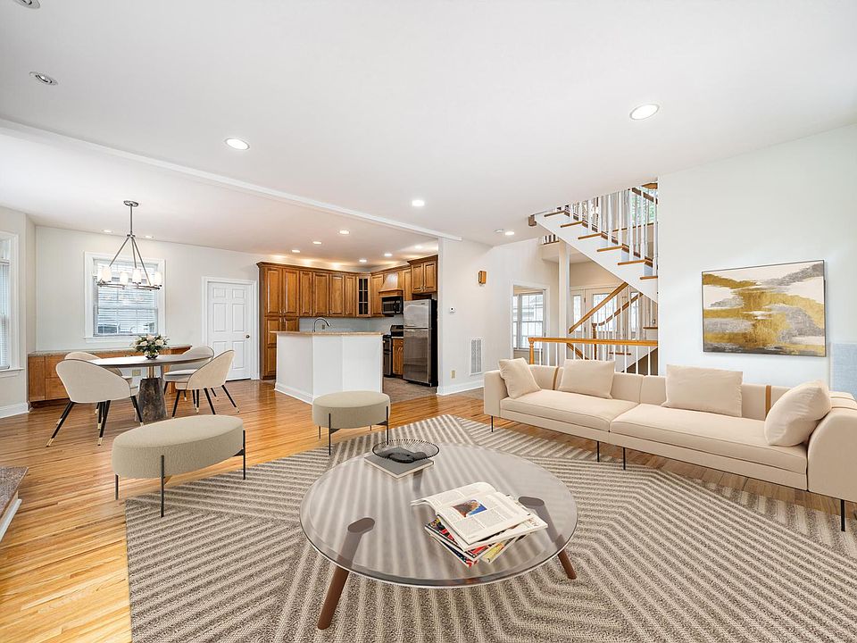 Virtually Staged living/dining/kitchen