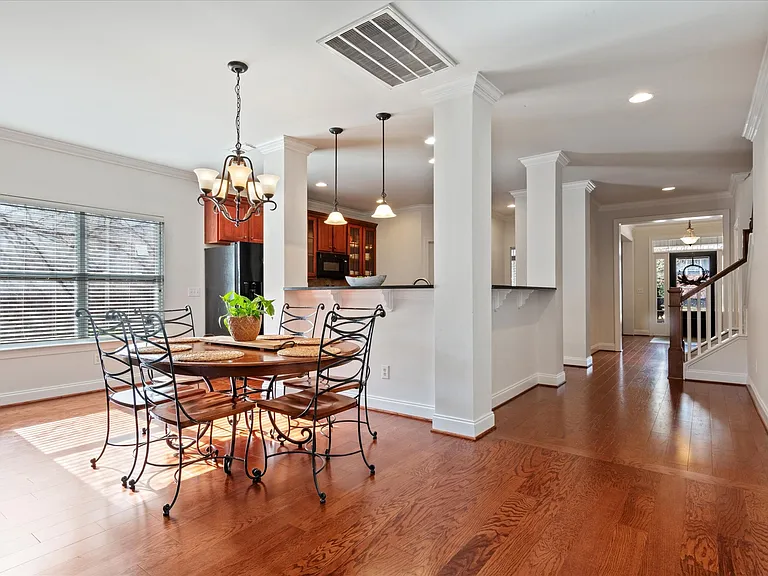 614 Patriot Ln — Photo 15