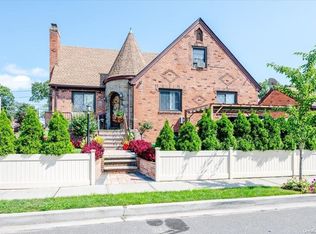 18 Fir St, Valley Stream, NY 11580