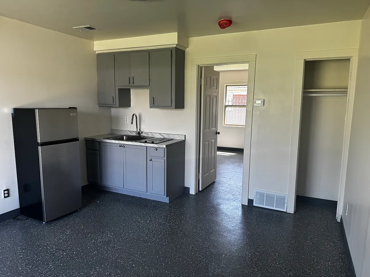 Building Photo - 8741 Elmira St #8741