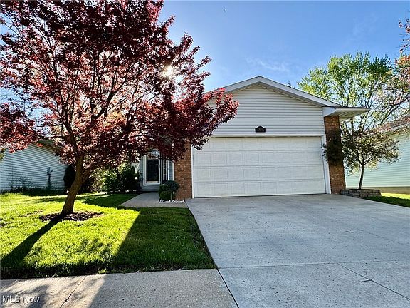 2nd image of 1673 Oakwood Cir