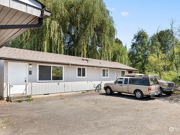 2nd image of 758 N Woodford Avenue