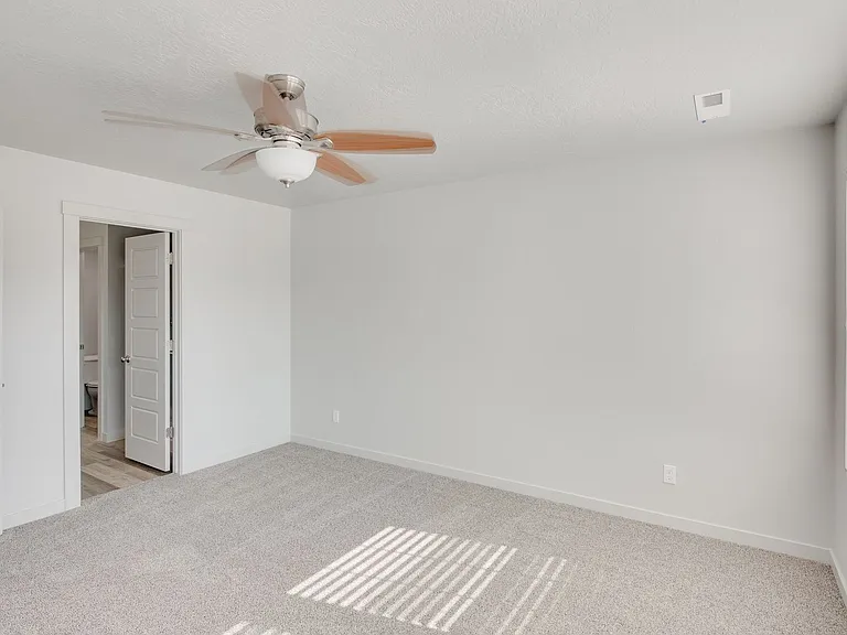 11223 W Knightsbridge Ct — Photo 12