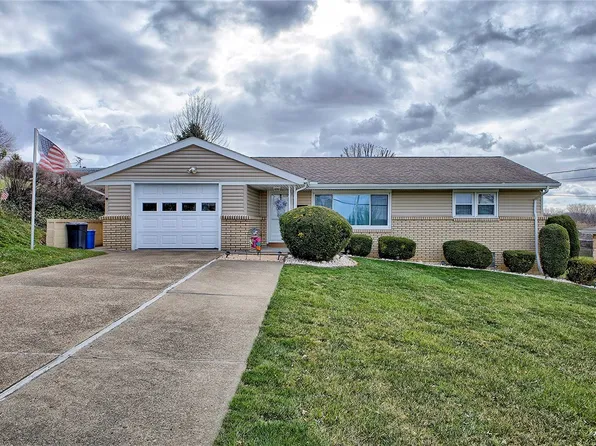 1065 Summit Dr, Greensburg, PA 15601