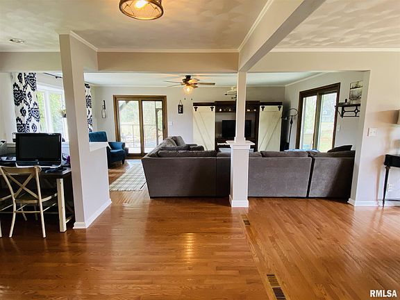4th image of 362 Norman Dr