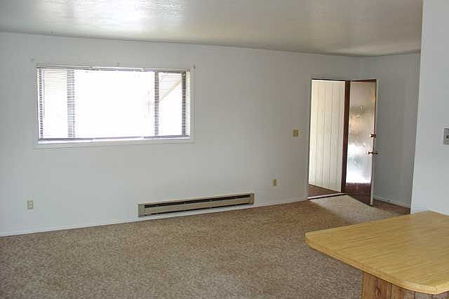 1st image of 1218 Quinella Dr