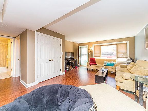 5th image of 4342 N Kedvale Ave APT 1B
