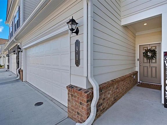 5th image of 91 Pinnacle Way