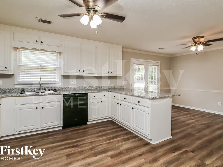 125 Bentley Place Way — Photo 7