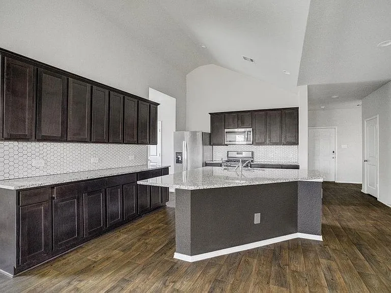 20509 Vaughn Forest Ct — Photo 5
