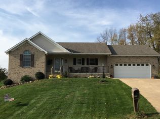 10152 Laurens Dr NE, Bolivar, OH 44612