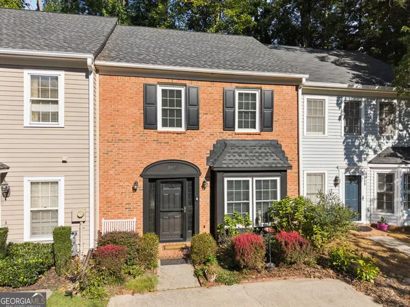 597 Saint James Walk SE, Marietta, GA 30067